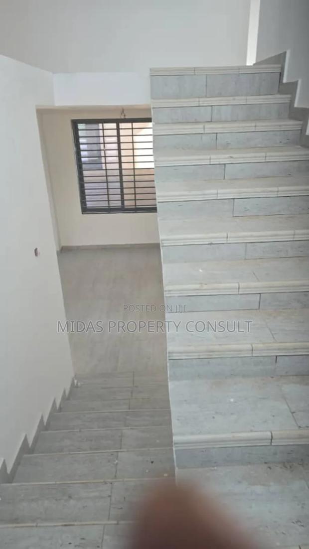 4bdrm House in West Trassaco, Ashaley Botwe for sale photo 6