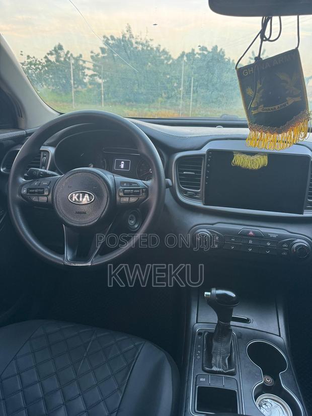 Kia Sorento 2.4L LX AWD 2017 Black photo 5