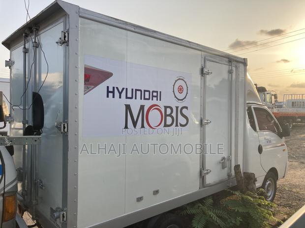 Hyundai Porter Box photo 3