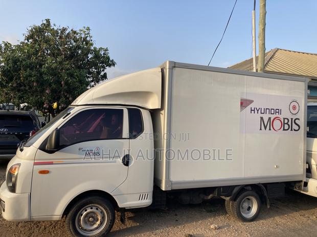 Hyundai Porter Box photo 2