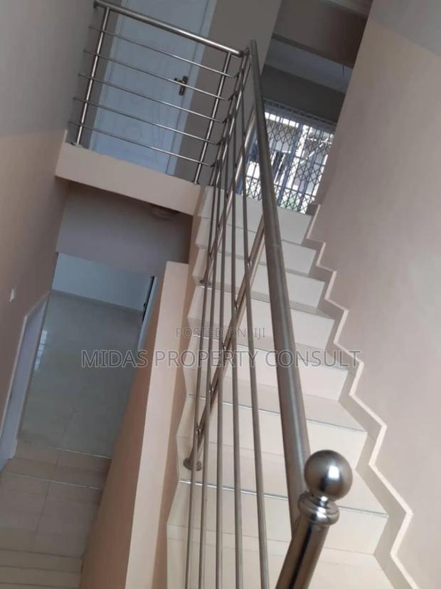 3bdrm House in Kwabenya for sale photo 4