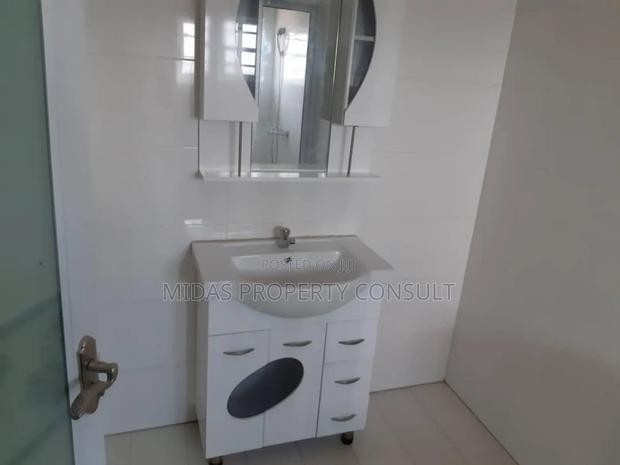 3bdrm House in Kwabenya for sale photo 5