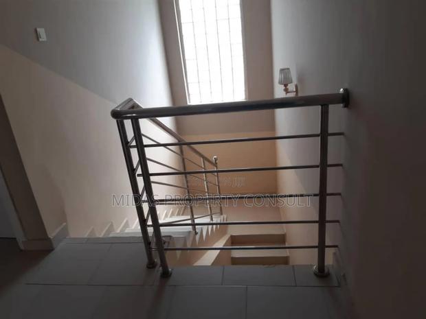 3bdrm House in Kwabenya for sale photo 11