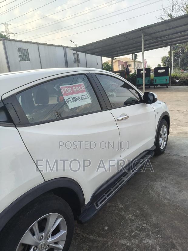 Honda HR-V 2017 White photo 3