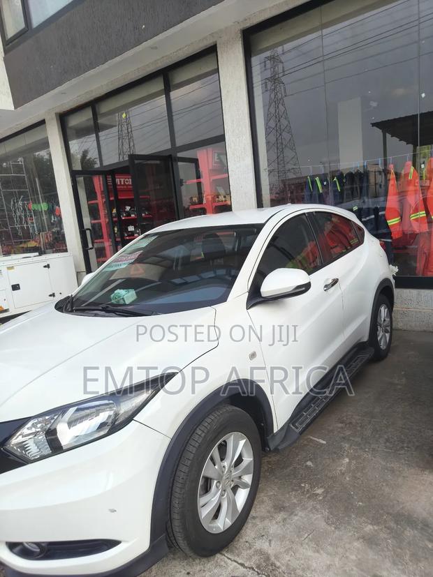 Honda HR-V 2017 White photo 4