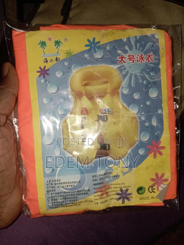 Inflatable Swim Vest For Kids 3+ photo 2