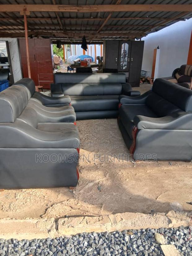 Quality Black Leather Sofas