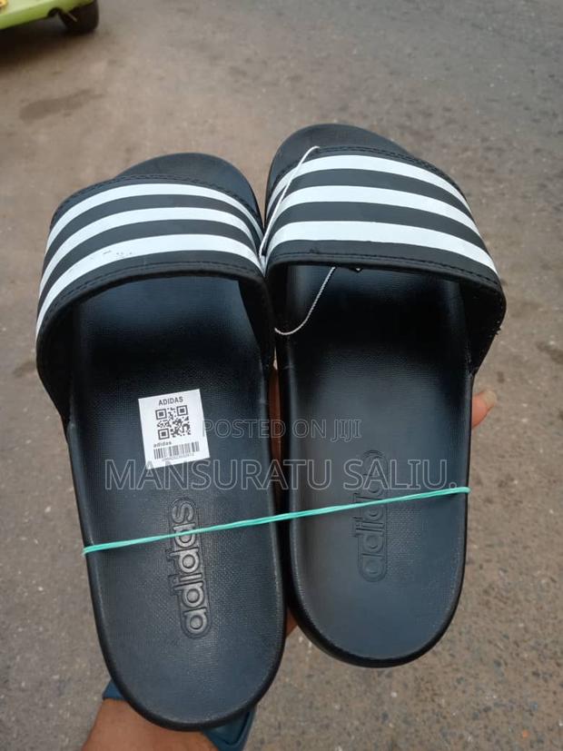 Adidas Slippers photo 2