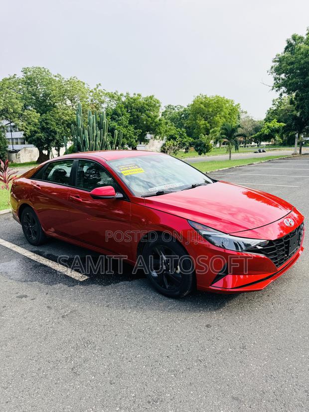 Hyundai Elantra SEL 2023 Red