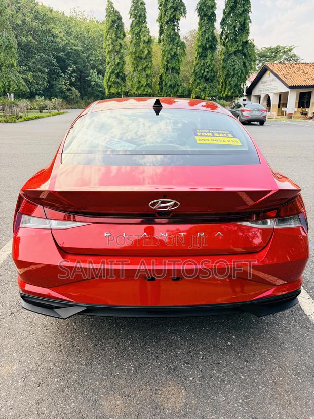 Hyundai Elantra SEL 2023 Red