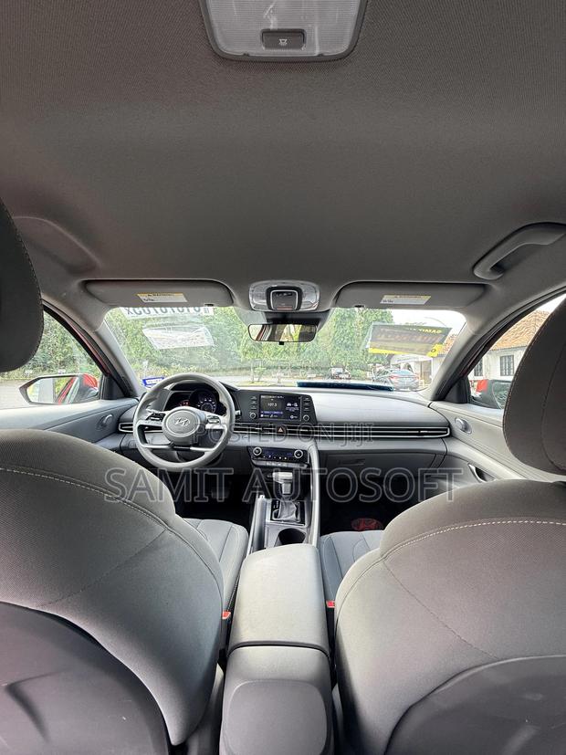 Hyundai Elantra SEL 2023 Red