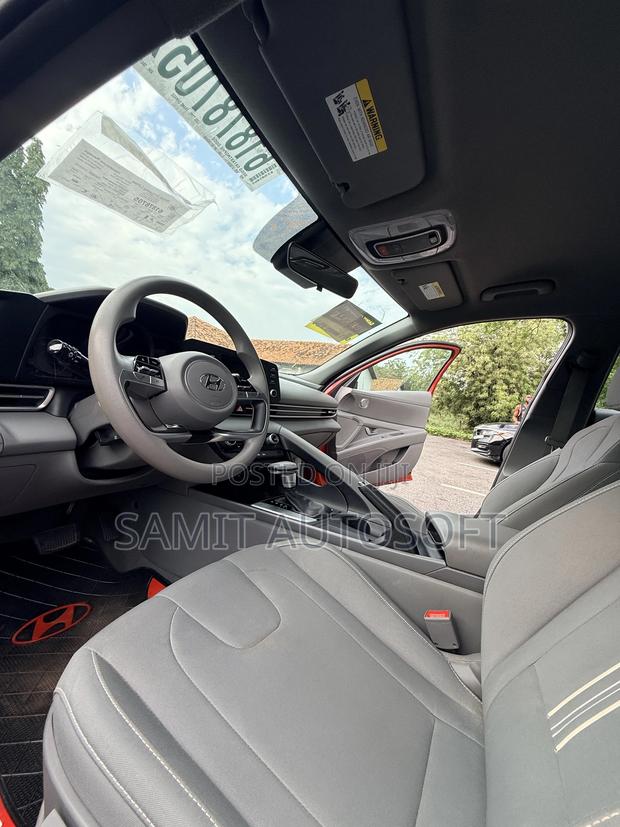 Hyundai Elantra SEL 2023 Red