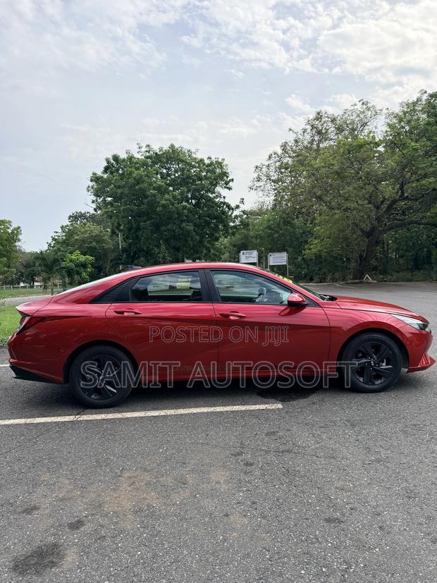 Hyundai Elantra SEL 2023 Red