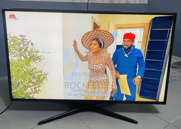 Uk Used Samsung Uhd HDR Smart Digital Satellite 40 Inches photo 17