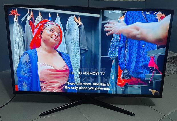 Uk Used Samsung Uhd HDR Smart Digital Satellite 40 Inches photo 16