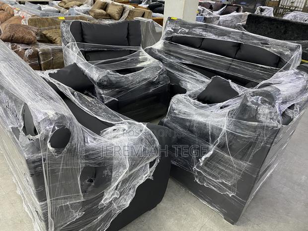 Modern Black Sofa Set for Living Room