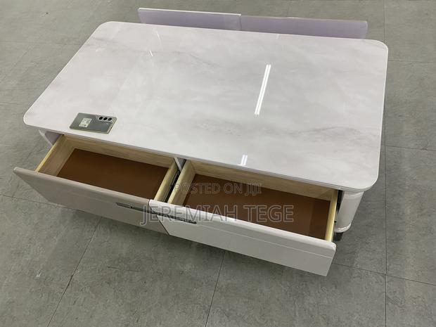 Quality Modern Glossy Center Table photo 3