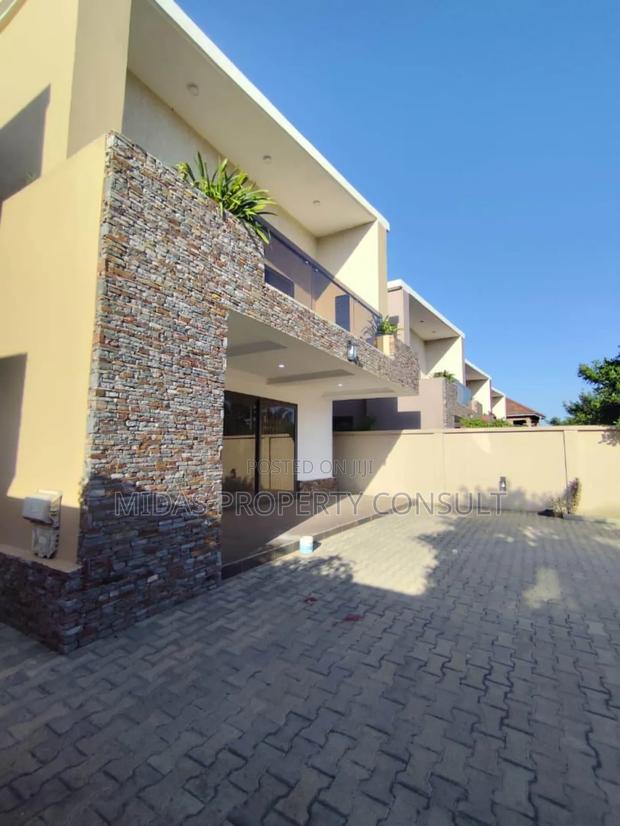 3bdrm House in Ashaley Botwe for sale photo 3