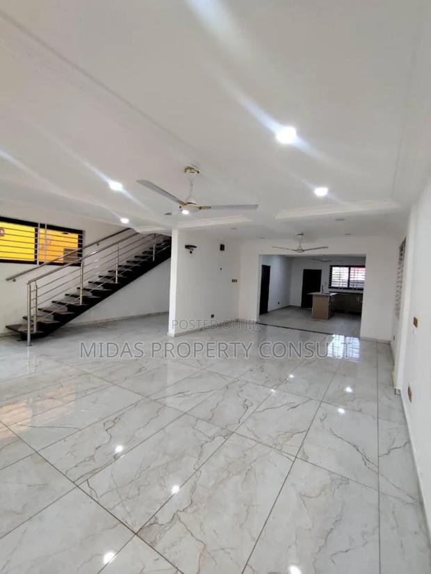 3bdrm House in Ashaley Botwe for sale photo 6