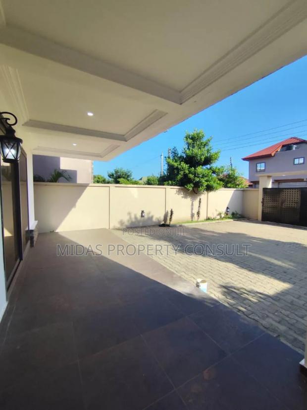 3bdrm House in Ashaley Botwe for sale photo 11