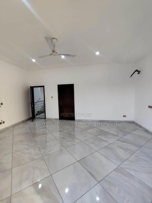 3bdrm House in Ashaley Botwe for sale photo 14