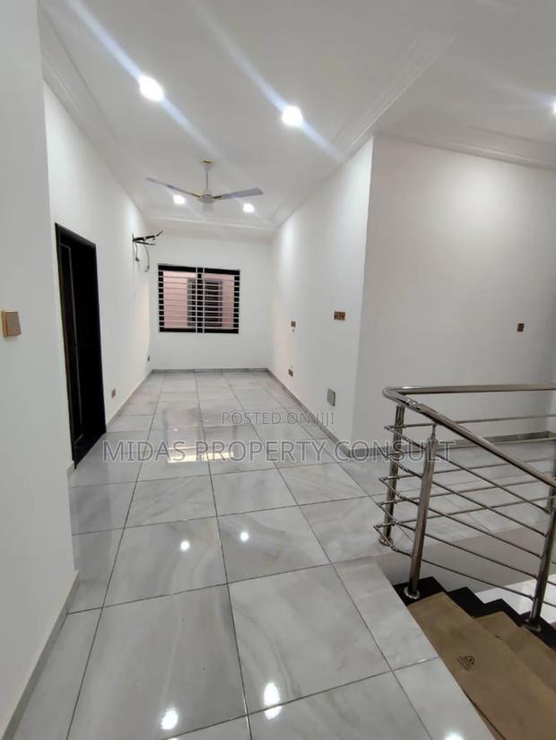 3bdrm House in Ashaley Botwe for sale photo 15