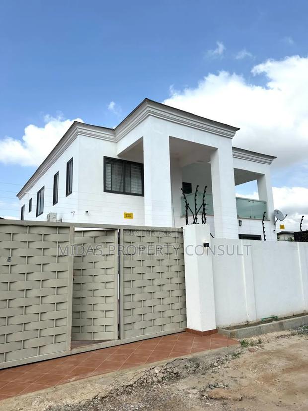Furnished 4bdrm House in Cantonment, Cantonments for sale