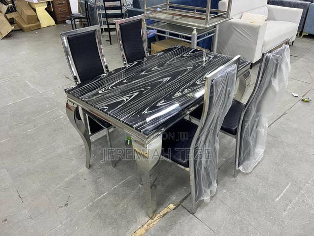 Quality Modern Glossy Marble Dining Set