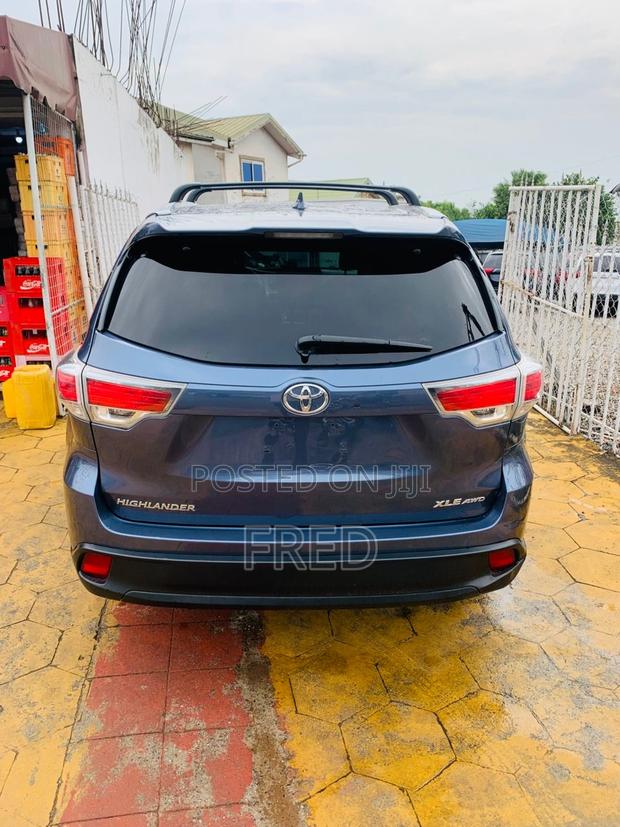 Toyota Highlander 2016 Blue