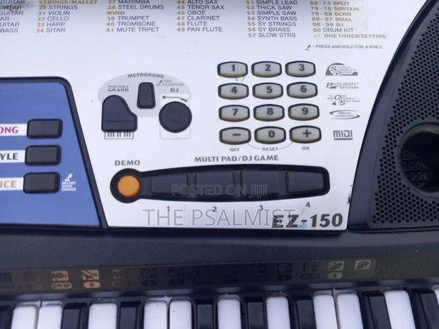 Yamaha Ez- 150 With Keyboard Bag, Adapter, Bookrest Sustain Pedal photo 3
