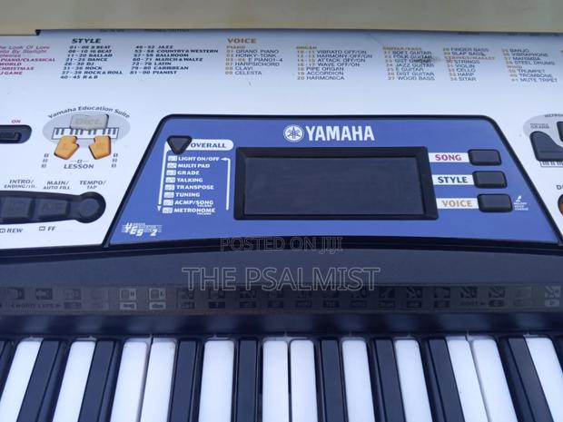 Yamaha Ez- 150 With Keyboard Bag, Adapter, Bookrest Sustain Pedal photo 4