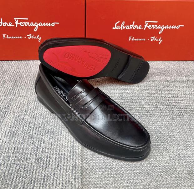 Ferragamo Black Loafers Shoes · Photo 4