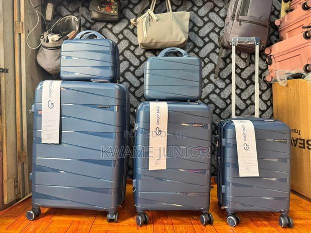 Five in One Unbreakable Trolling Traveling Luggage photo 2
