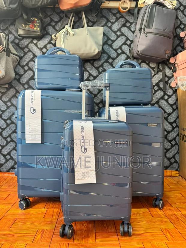 Five in One Unbreakable Trolling Traveling Luggage photo 4