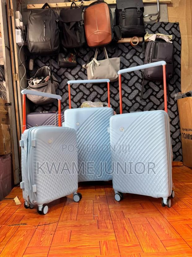 Unbreakable Trolling Traveling Luggage 3 in 1 With a Long Bag Handle photo 4