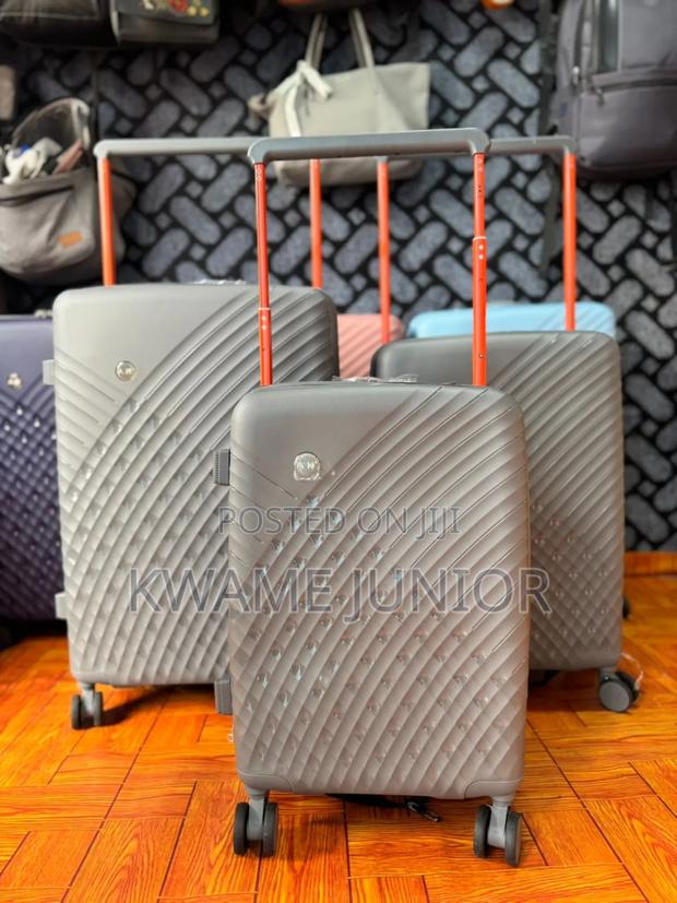 Unbreakable Trolling Traveling Luggage 3 in 1 With a Long Bag Handle photo 6