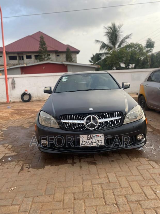 Mercedes-Benz C300 2010 Black