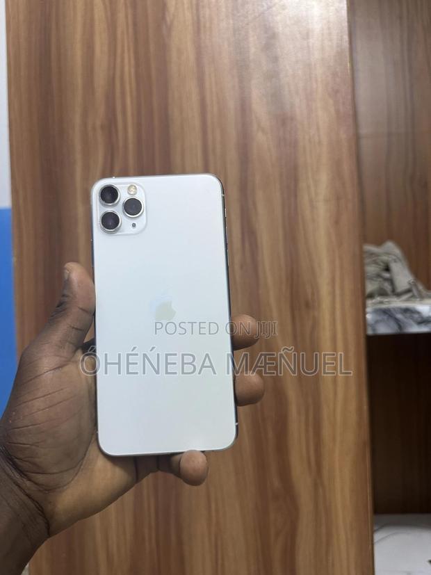 Apple iPhone 11 Pro Max 64 GB White