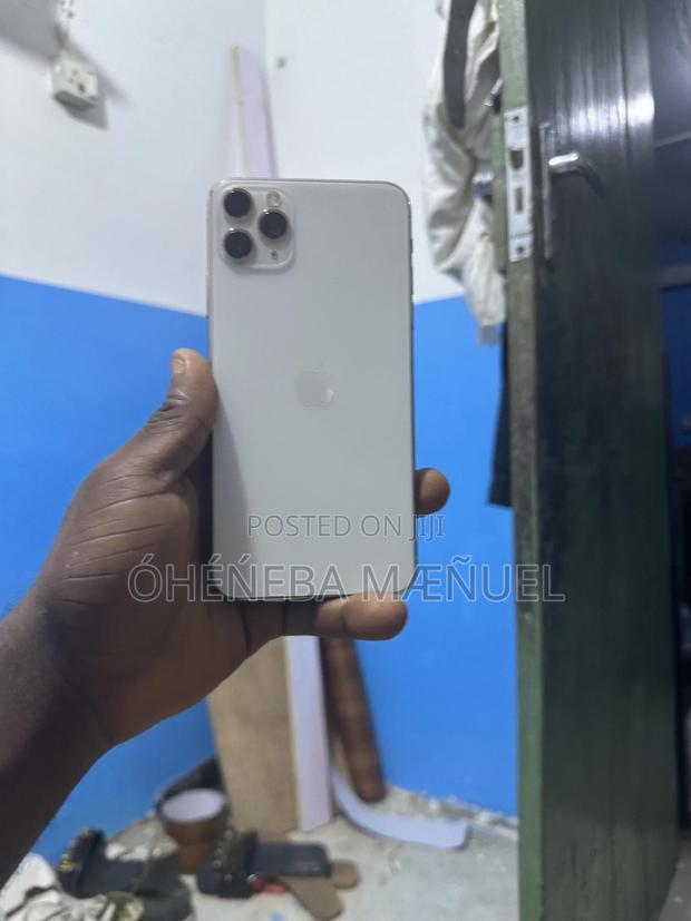 Apple iPhone 11 Pro Max 64 GB White