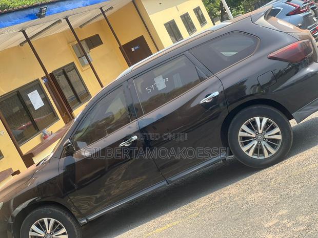 Nissan Pathfinder 2018 Black