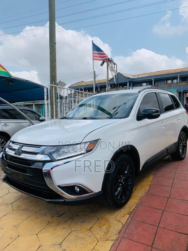Mitsubishi Outlander LE AWC 2018 White