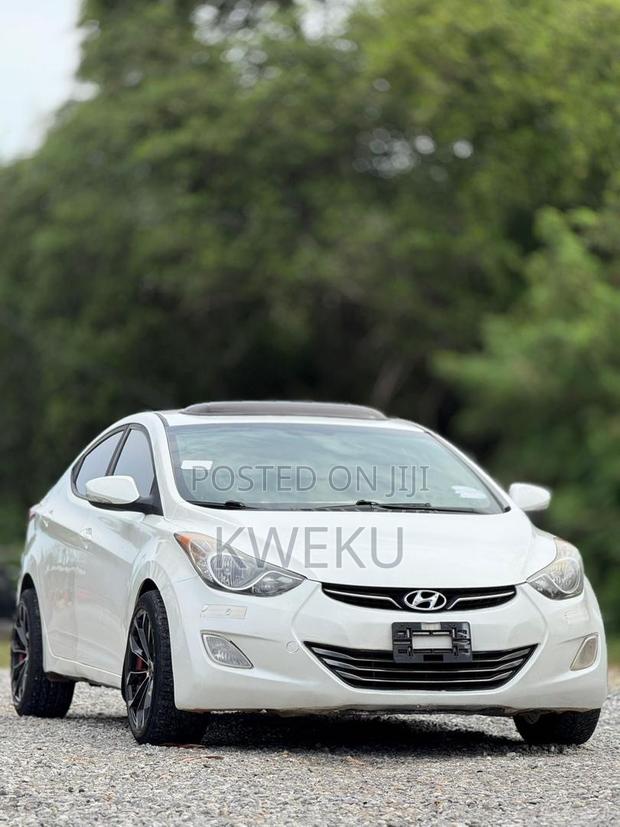 Hyundai Elantra Limited 4dr Sedan (1.8L 4cyl 6A) 2014 White