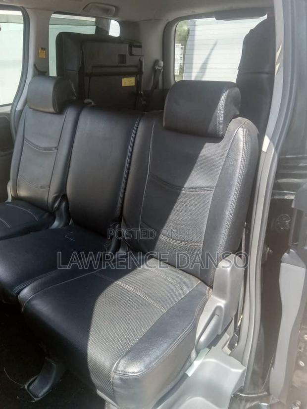 Toyota Voxy 2013 Black