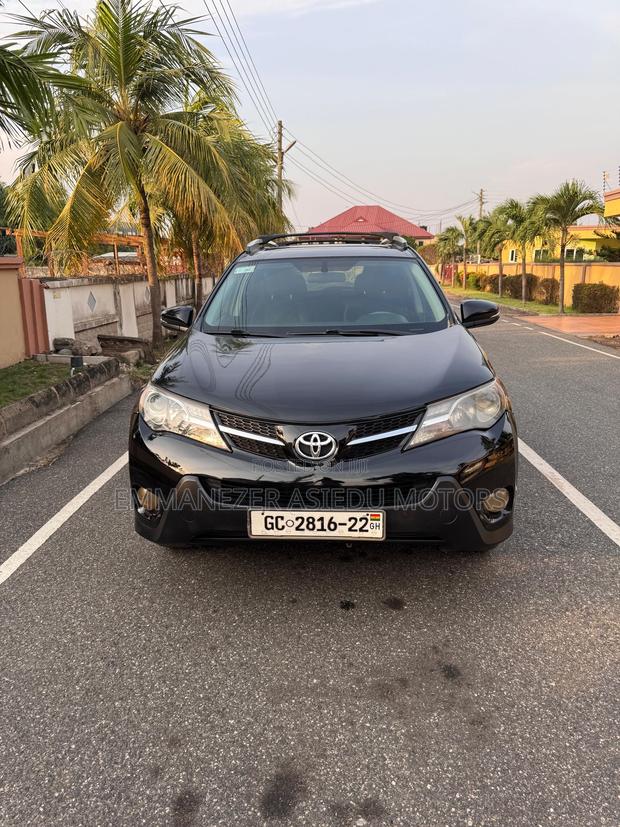 Toyota RAV4 XLE 4dr SUV AWD (2.5L 4cyl 6A) 2014 Black