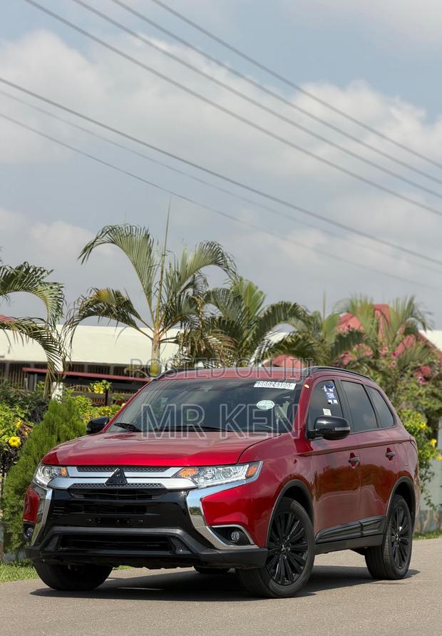 Mitsubishi Outlander SE FWD 2020 Red