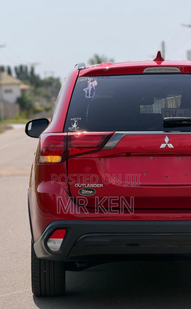 Mitsubishi Outlander SE FWD 2020 Red