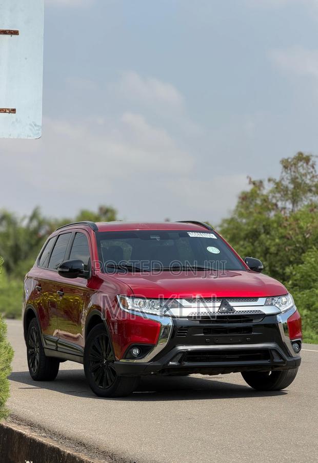 Mitsubishi Outlander SE FWD 2020 Red