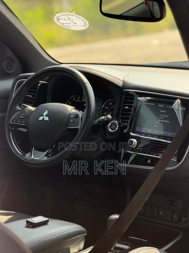 Mitsubishi Outlander SE FWD 2020 Red