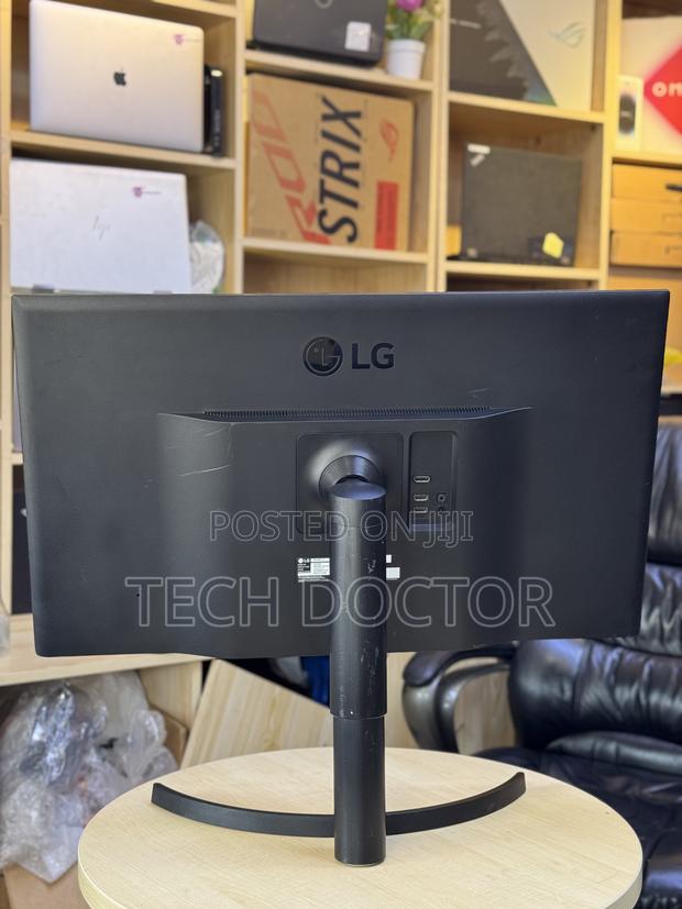Lg 32uk550-B 31.5” Uhd Monitor Freesync photo 2