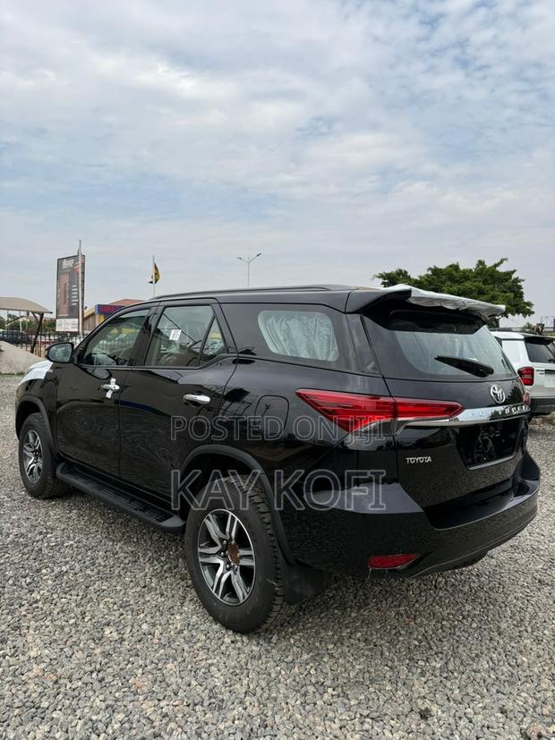 New Toyota Fortuner 2025 Black